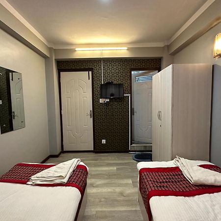 8848 Hostel Katmandu Eksteriør bilde