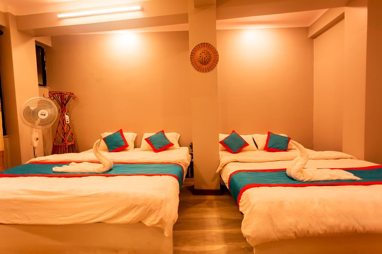 8848 Hostel Katmandu Eksteriør bilde